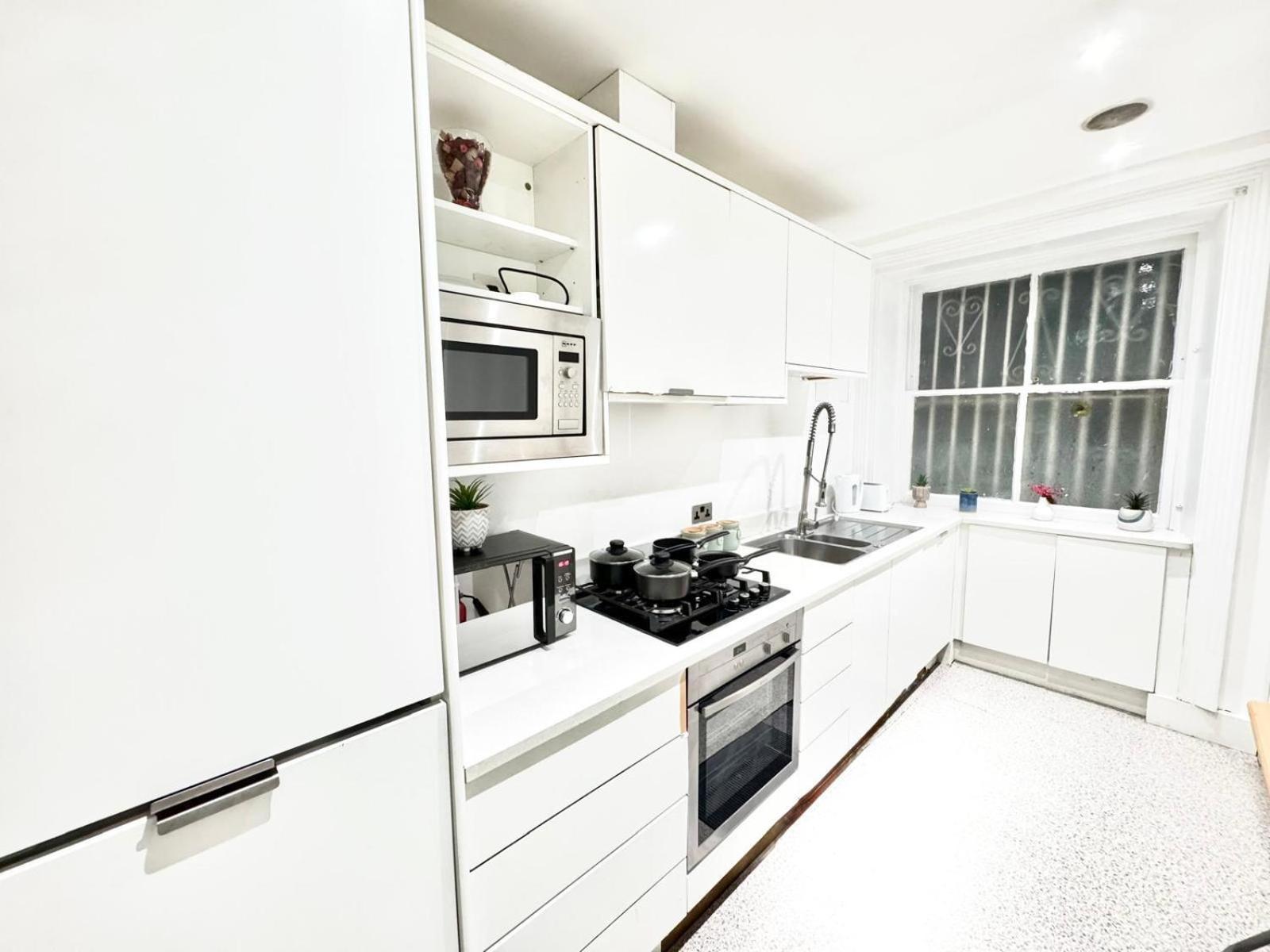 Beautiful Family Near Edgware Road Station Apartament Londra